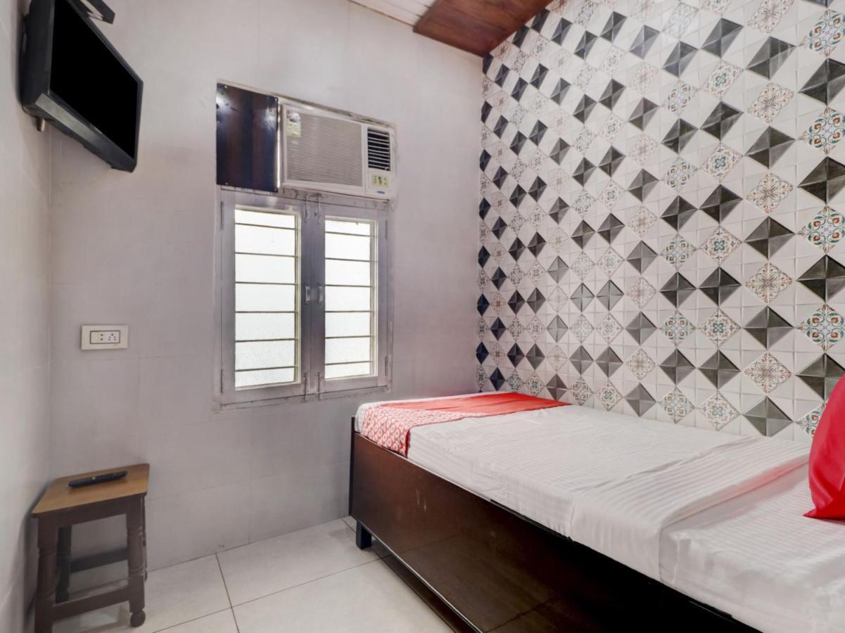 Oyo 77454 Hotel Prince Palace Patiāla 外观 照片