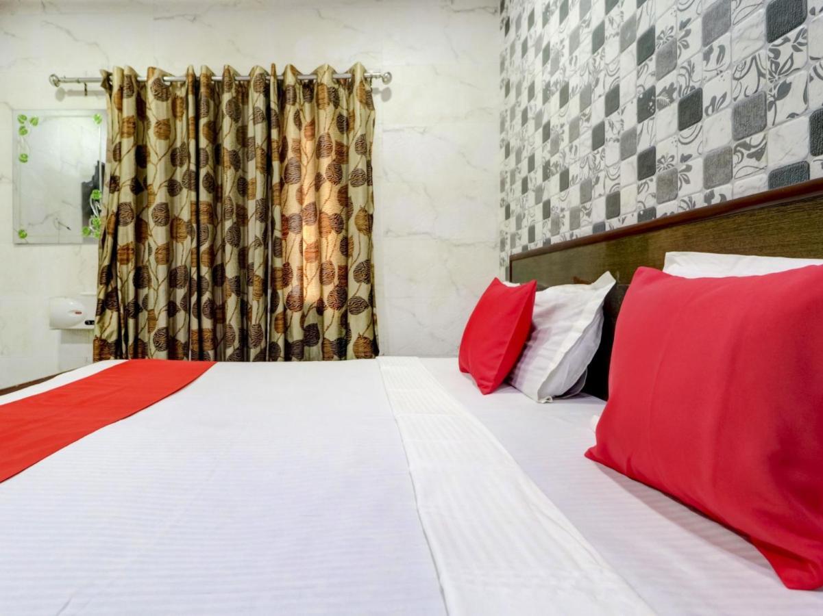 Oyo 77454 Hotel Prince Palace Patiāla 外观 照片