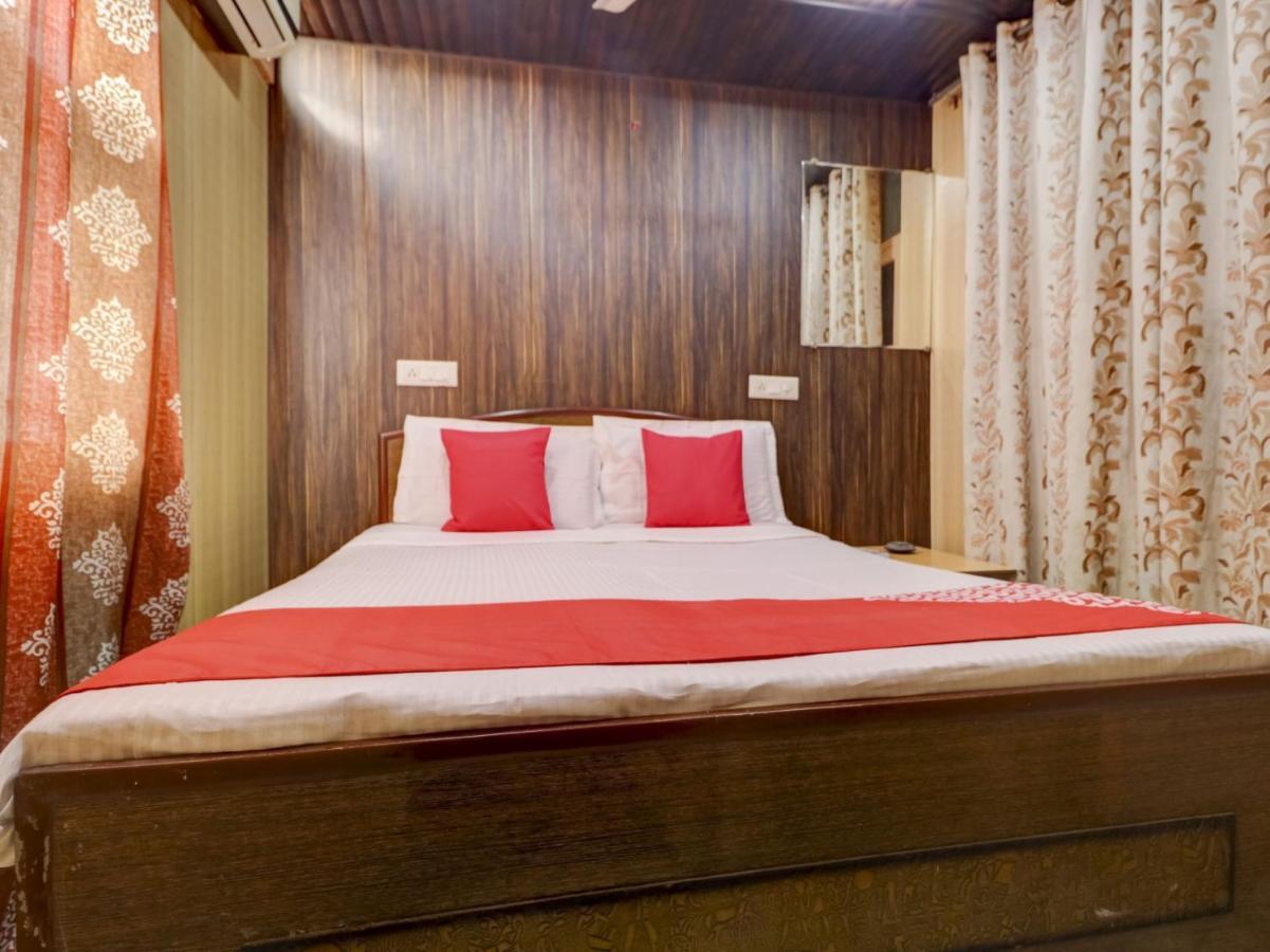 Oyo 77454 Hotel Prince Palace Patiāla 外观 照片