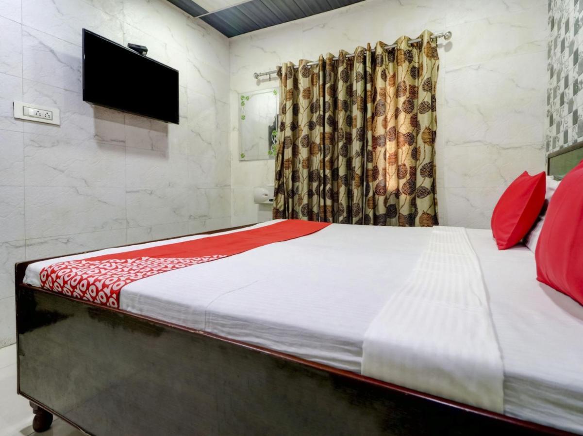 Oyo 77454 Hotel Prince Palace Patiāla 外观 照片