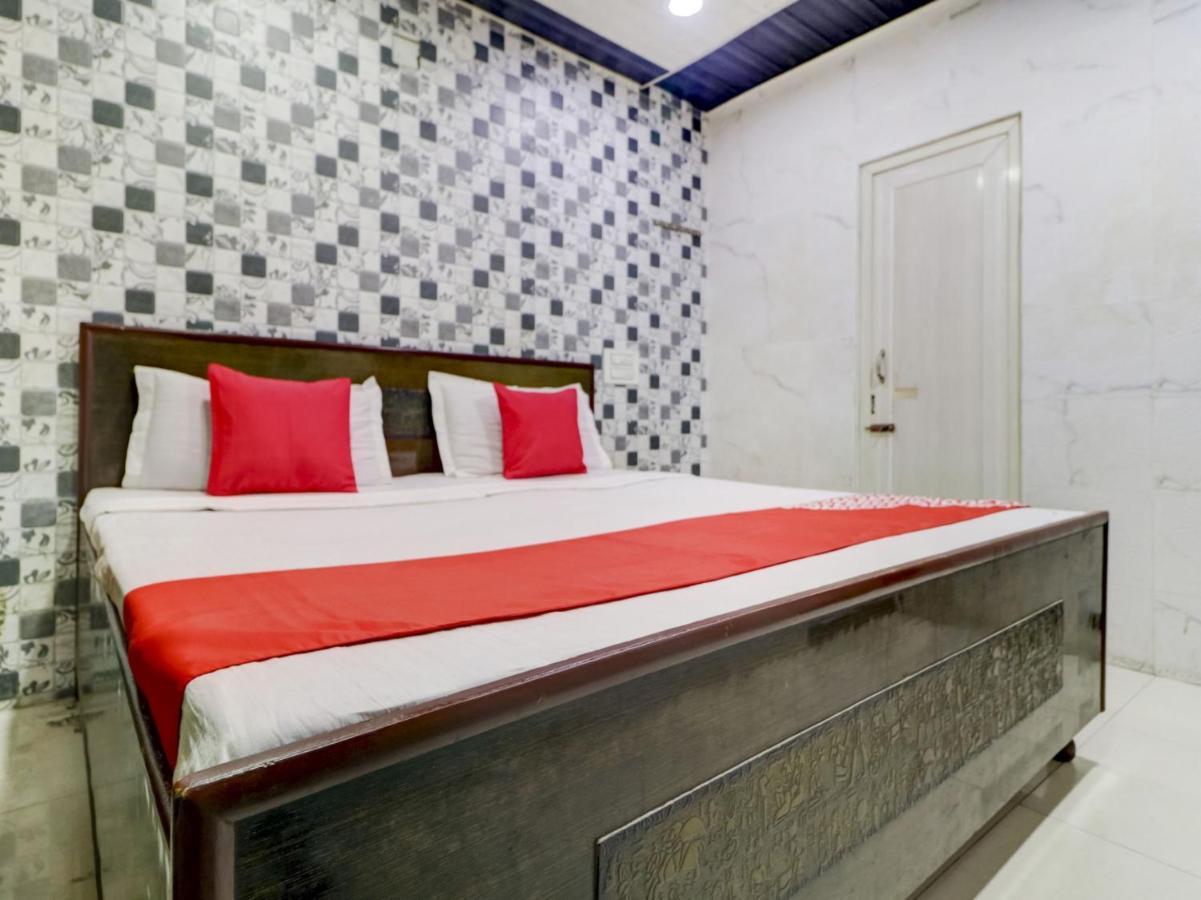 Oyo 77454 Hotel Prince Palace Patiāla 外观 照片
