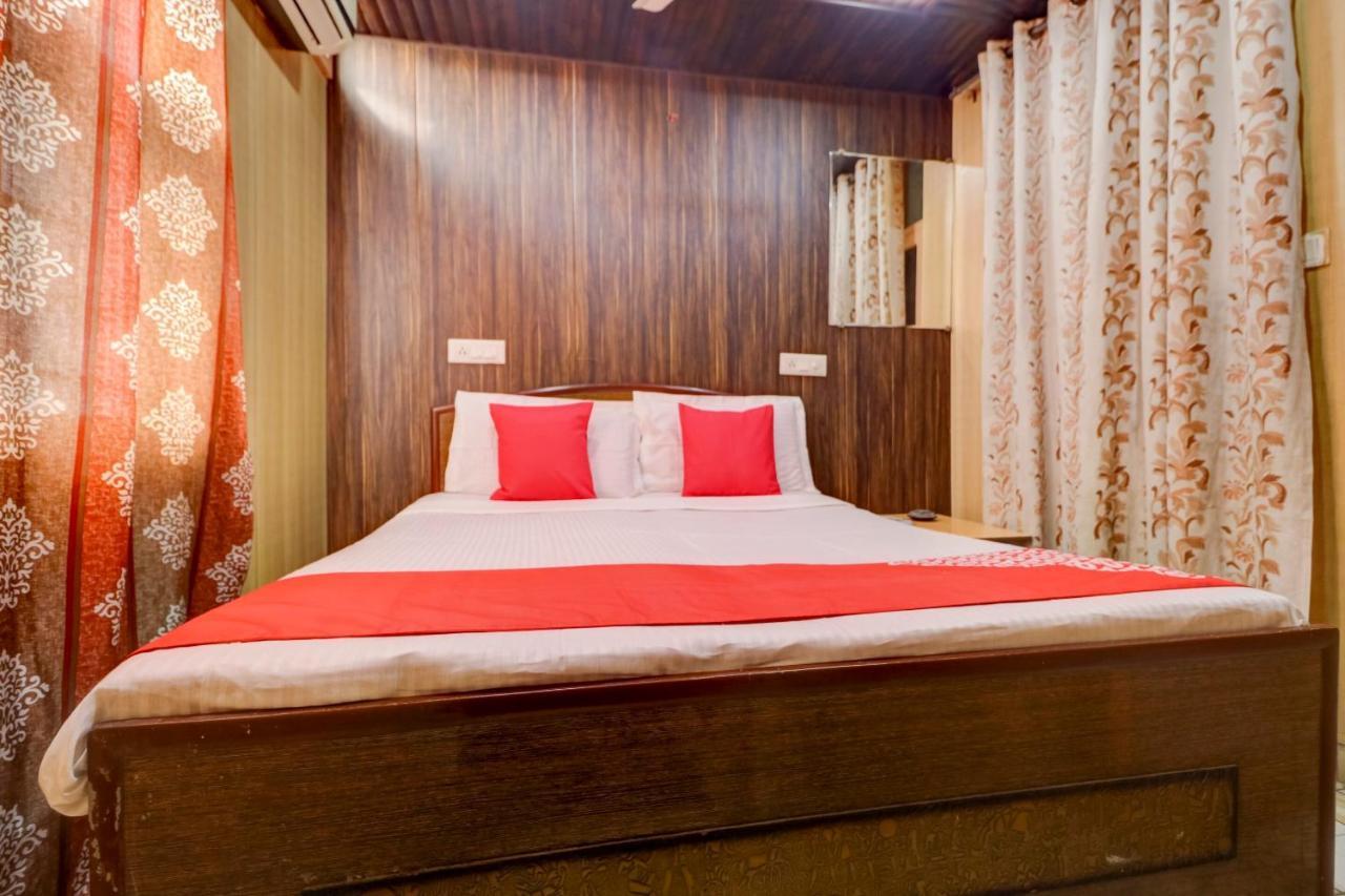 Oyo 77454 Hotel Prince Palace Patiāla 外观 照片