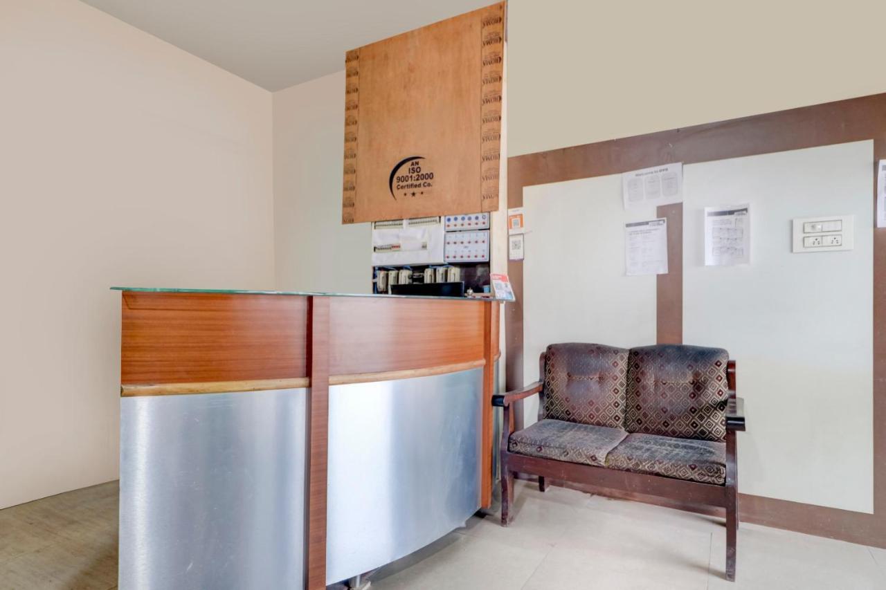 Oyo 77454 Hotel Prince Palace Patiāla 外观 照片