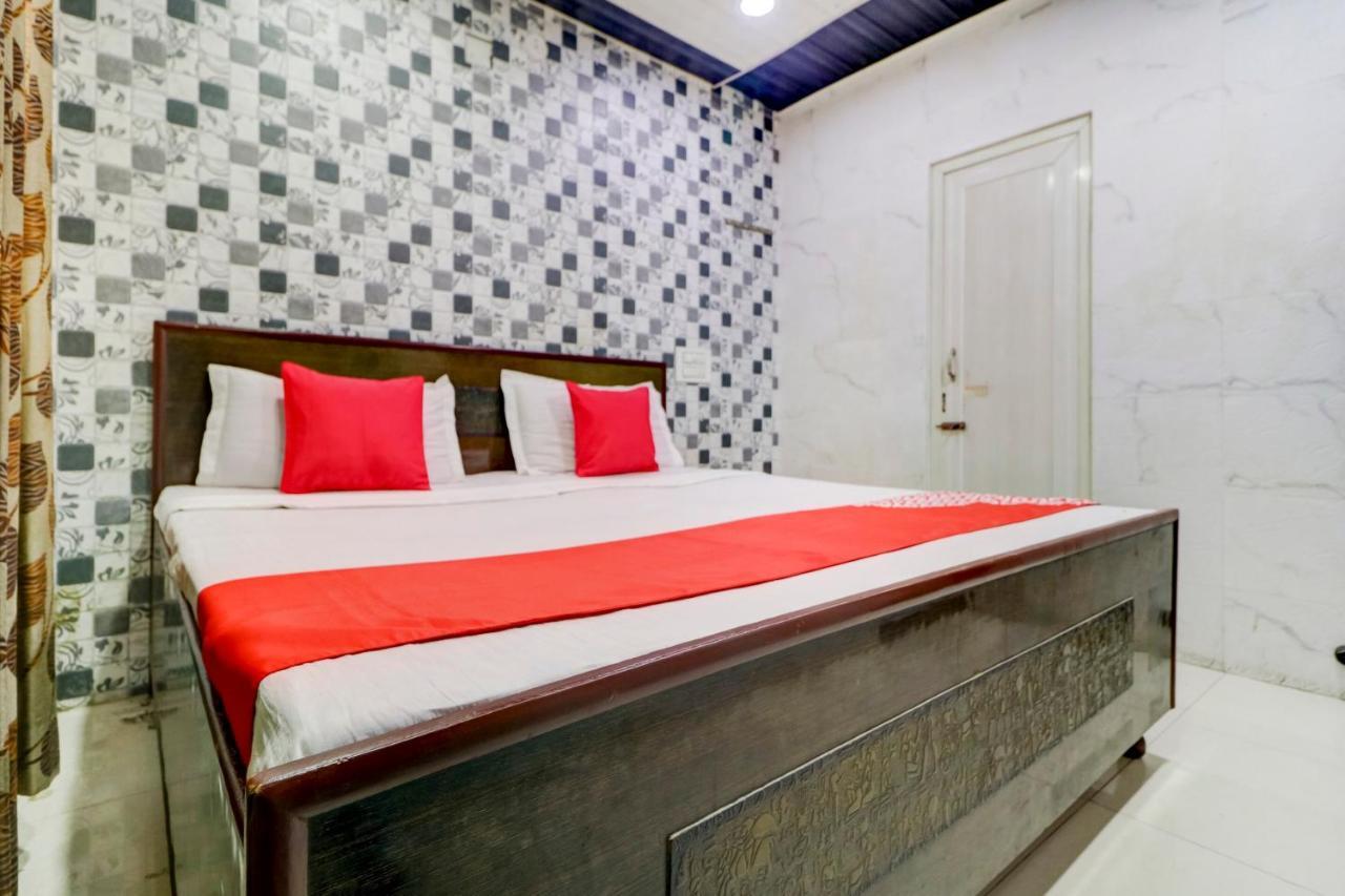 Oyo 77454 Hotel Prince Palace Patiāla 外观 照片